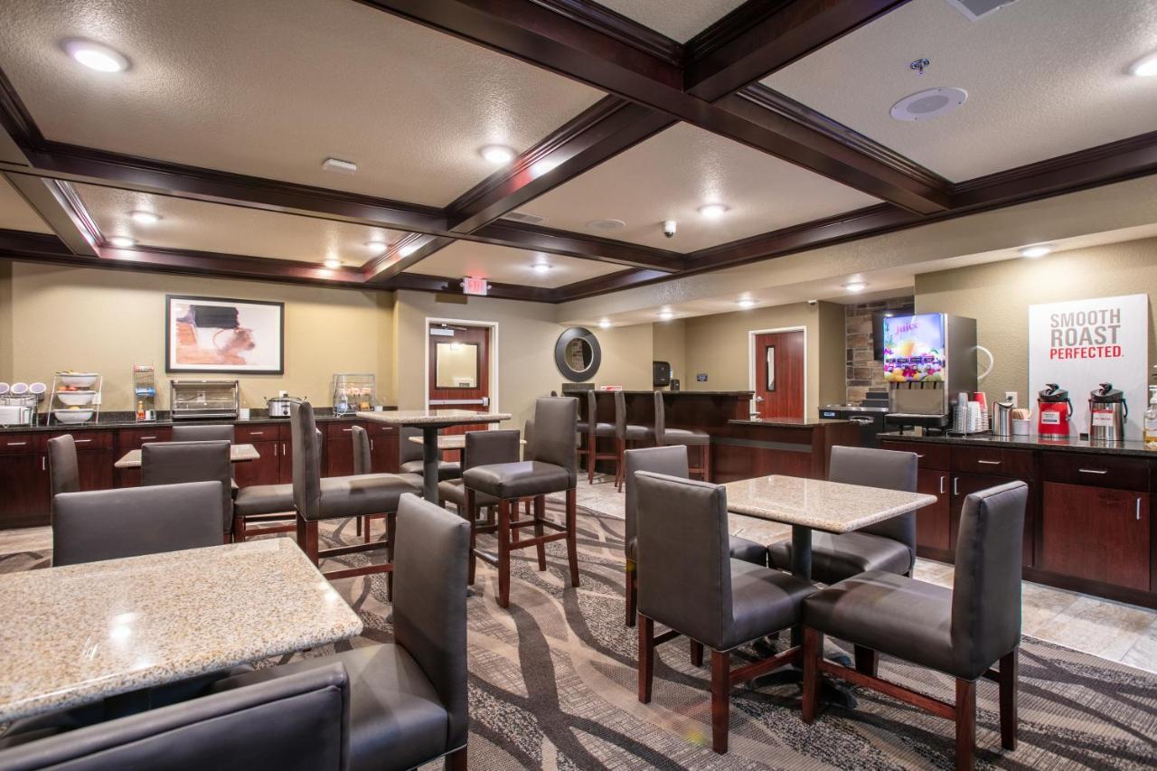 Cobblestone Inn & Suites - Pine Bluffs Ngoại thất bức ảnh