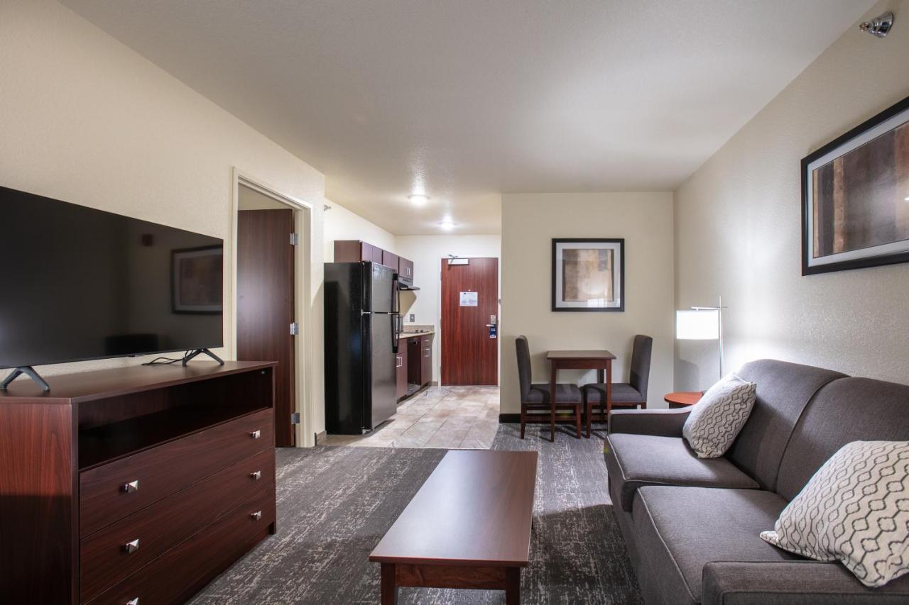 Cobblestone Inn & Suites - Pine Bluffs Ngoại thất bức ảnh