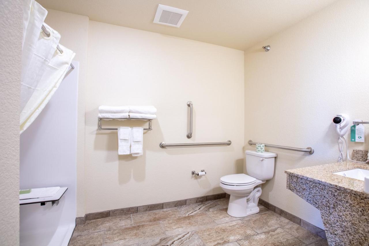 Cobblestone Inn & Suites - Pine Bluffs Ngoại thất bức ảnh