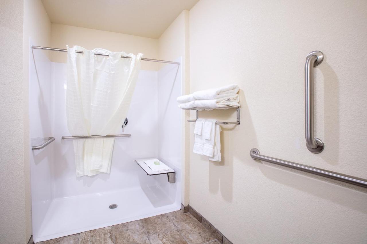 Cobblestone Inn & Suites - Pine Bluffs Ngoại thất bức ảnh