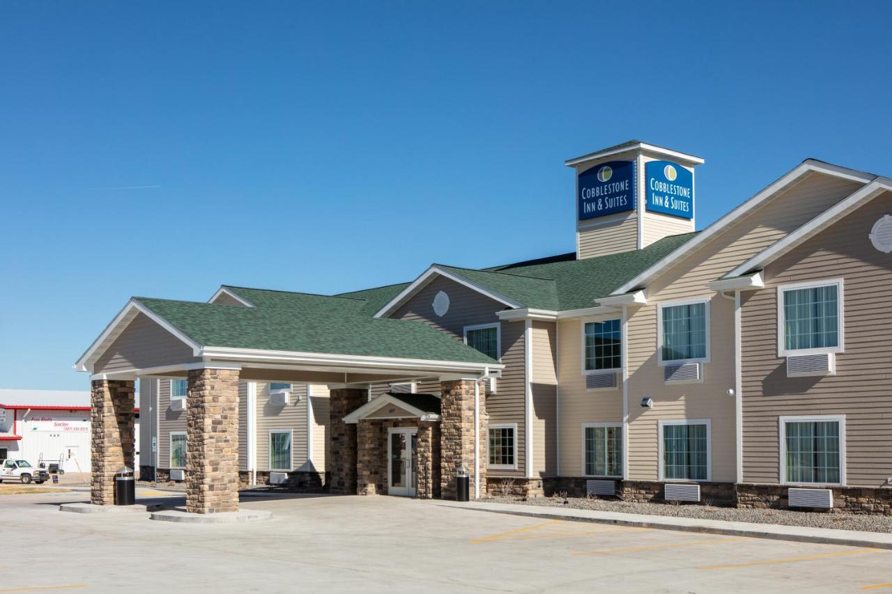 Cobblestone Inn & Suites - Pine Bluffs Ngoại thất bức ảnh