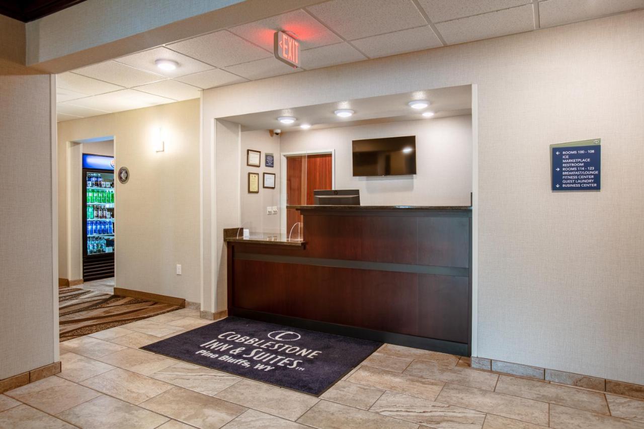 Cobblestone Inn & Suites - Pine Bluffs Ngoại thất bức ảnh