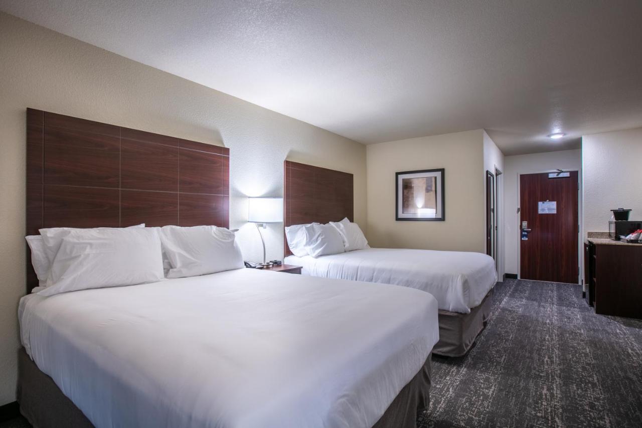 Cobblestone Inn & Suites - Pine Bluffs Ngoại thất bức ảnh
