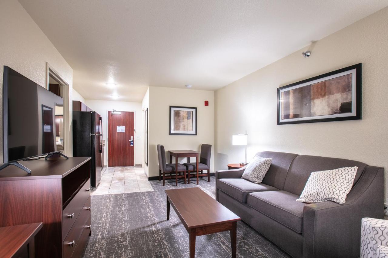 Cobblestone Inn & Suites - Pine Bluffs Ngoại thất bức ảnh